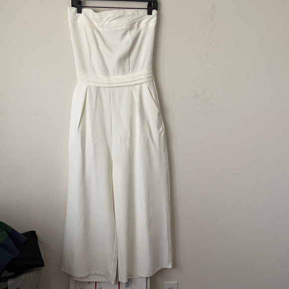 Simple Feather Boutique Pants - Simple brand .size M .color white